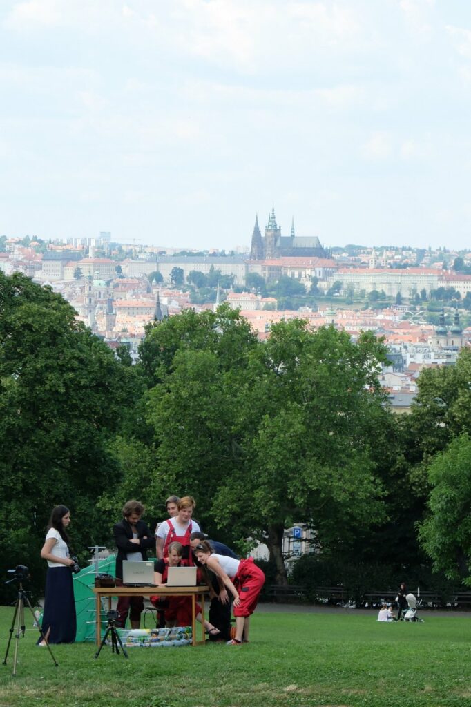 Vue sur le château de Prague depuis le parc Rieger