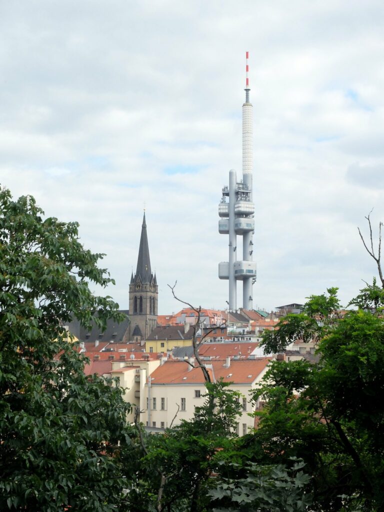 Žižkov et sa tour de transmission