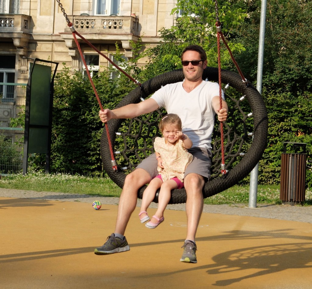 balancoire avec papa