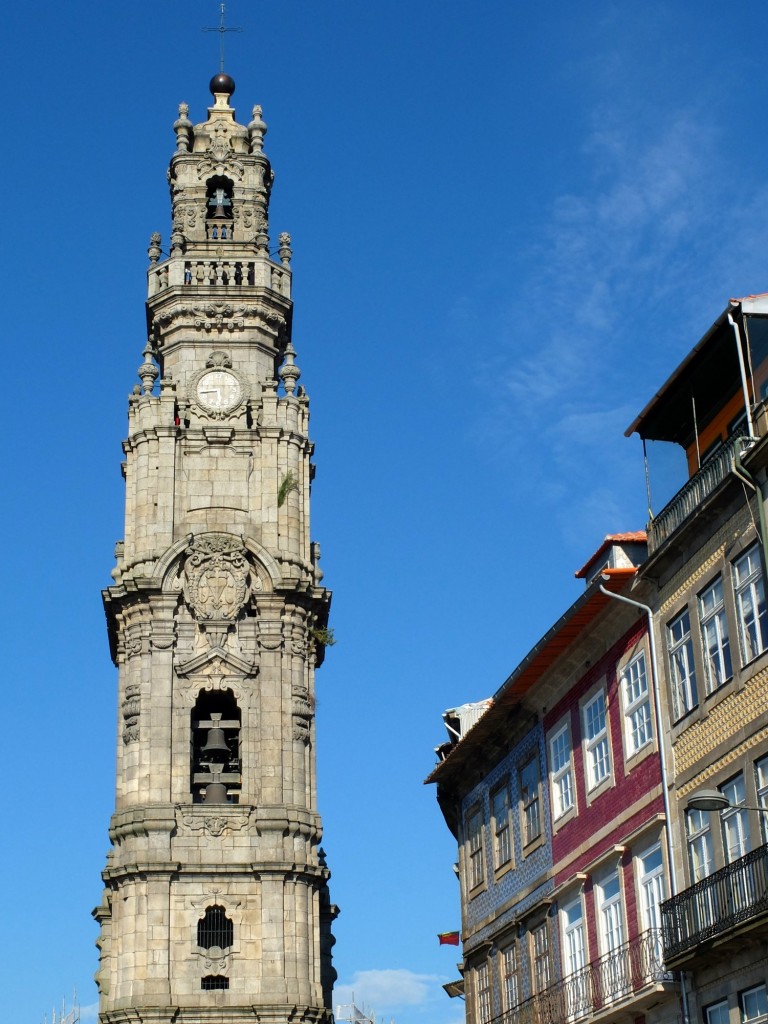 Tour des Clercs / Torre Dos Clerigos : vue extérieure