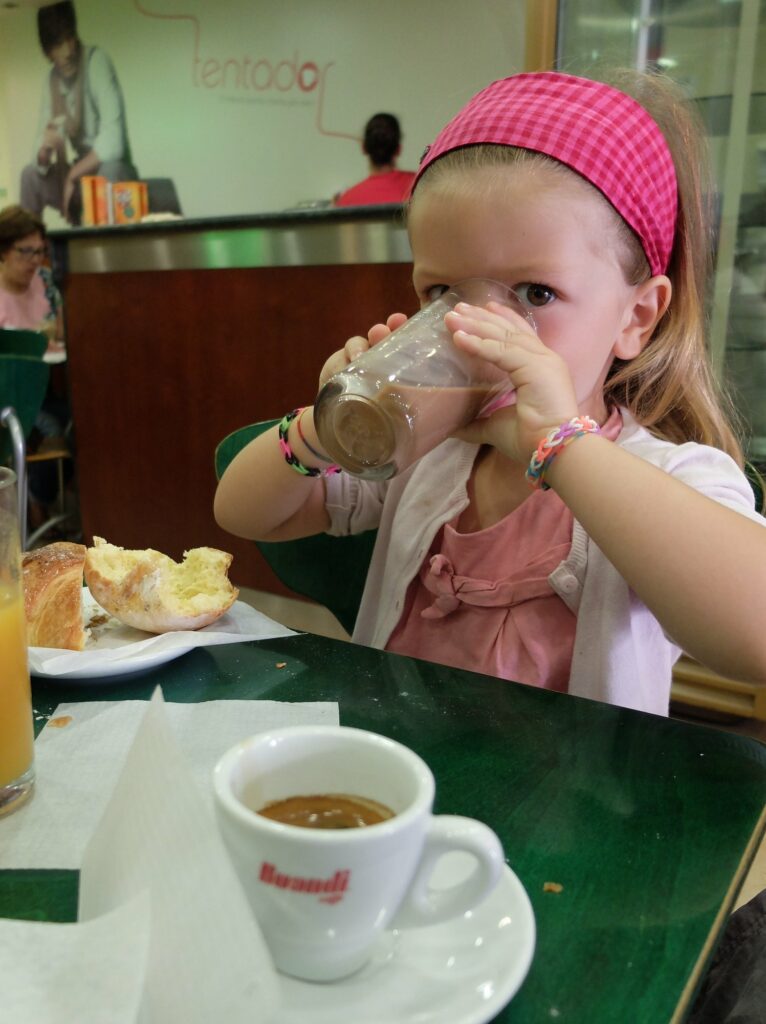 Petit-déjeuner à Porto : économique même en famille