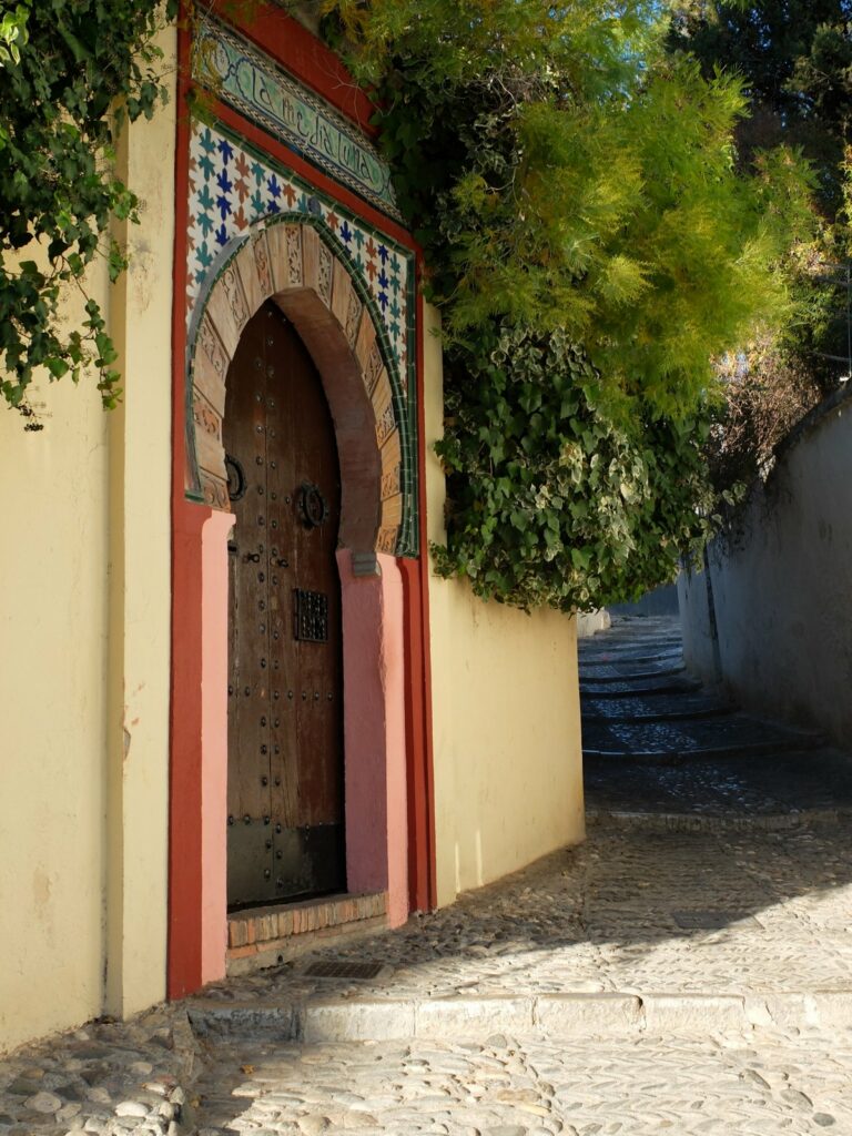 Porte dans l'Albaicin