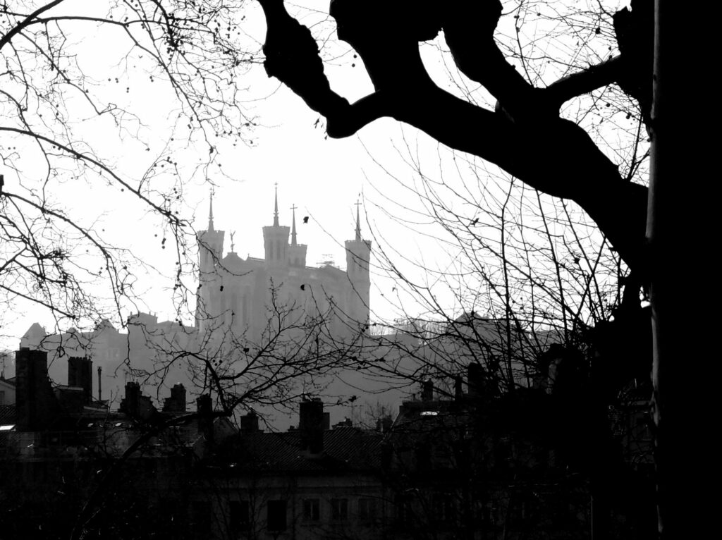 Basilique Notre-Dame de Fourvière en noir et blanc