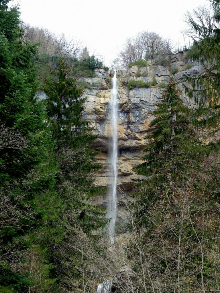 Les 60 mètres de la cascade de la queue du cheval