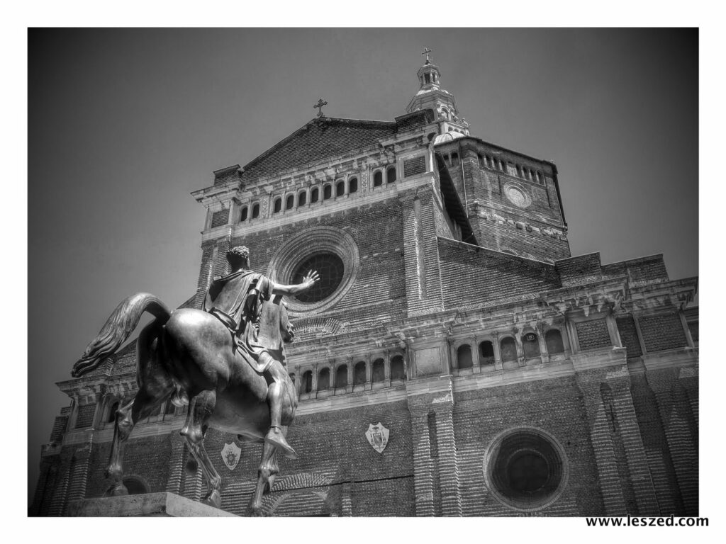 La cathédrale de Pavie : duomo di Pavia