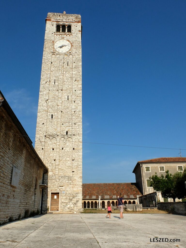 San Giorgio di Valpolicella : son église et son beffroi