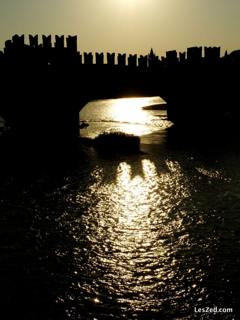 Le soleil se couche sur le Ponte di Castelvecchio (Vérone)