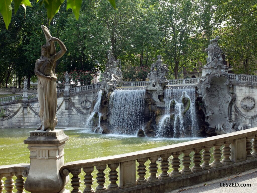 Parco del Valentino : fontaine des 12 mois