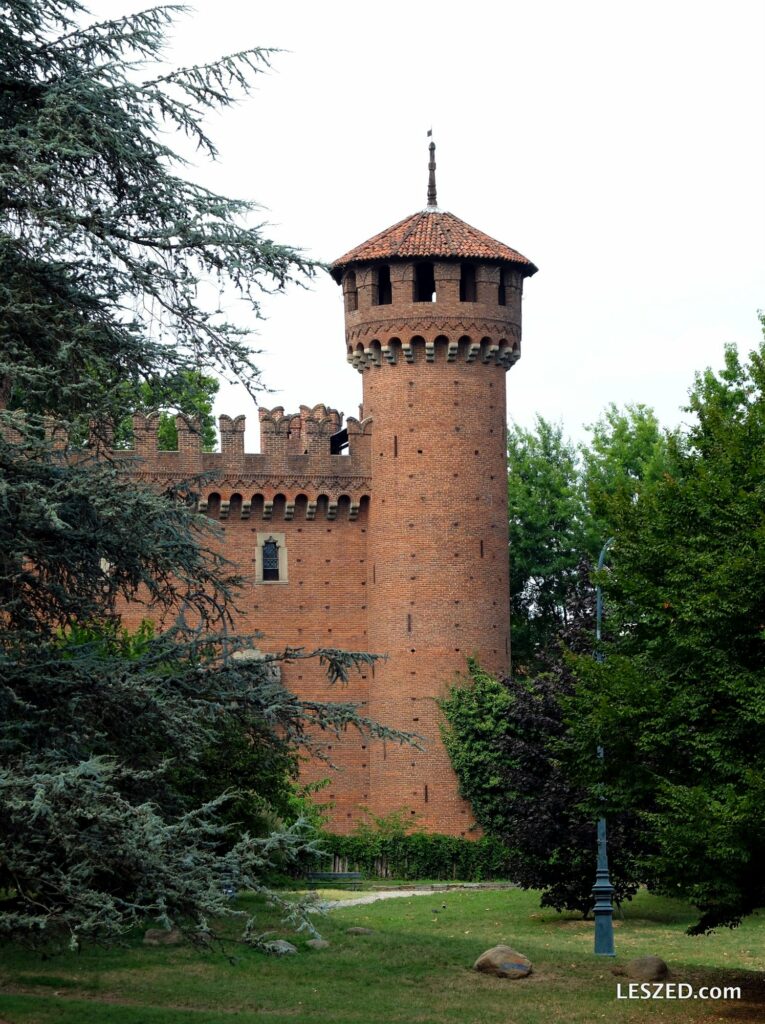 Borgo medievale et son donjon