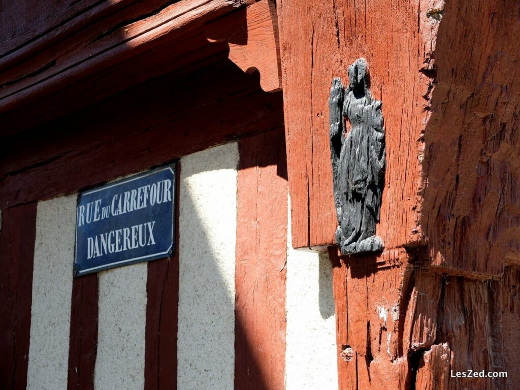 Rue du carrefour dangereux à Verneuil-sur-Avre