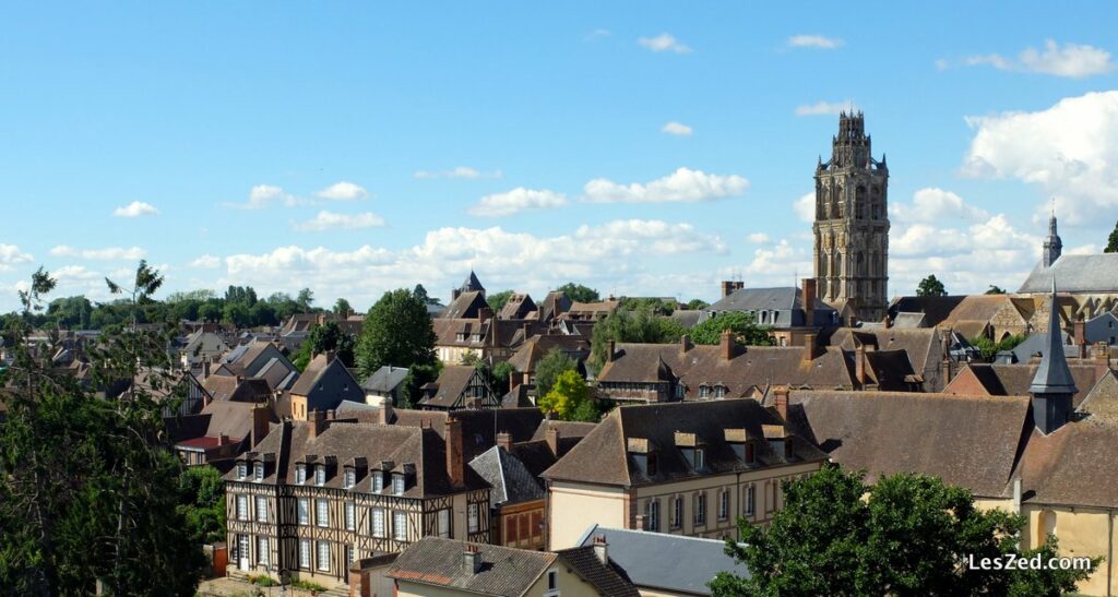 Vue sur Verneuil-sur-Avre depuis la Tour Grise