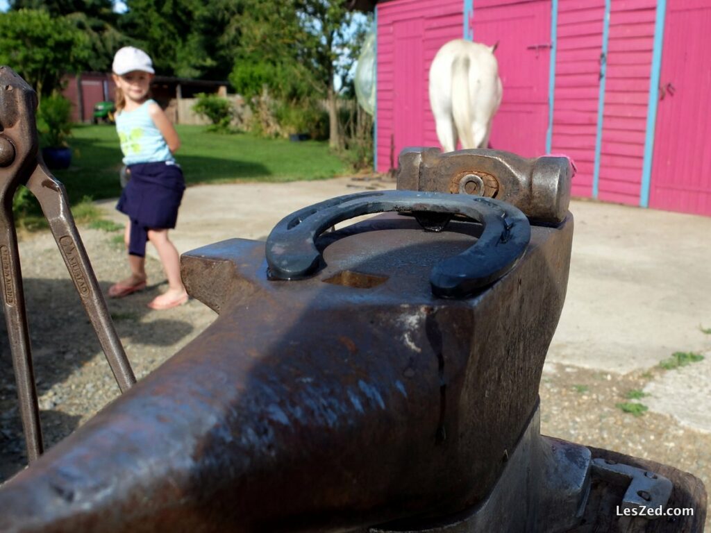 Fer à cheval et enclume