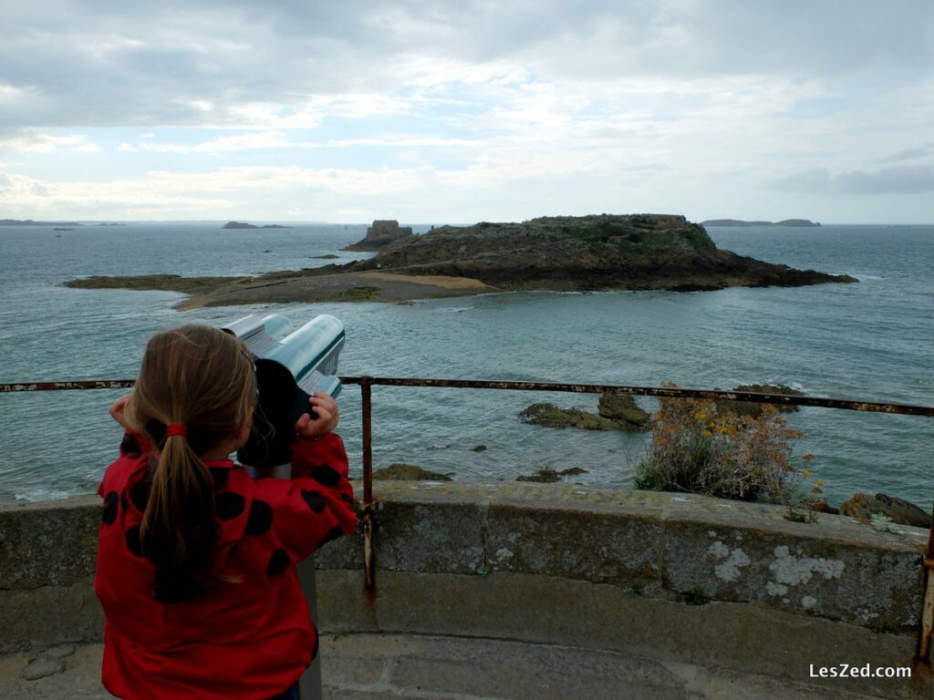 Sur les remparts de Saint-Malo