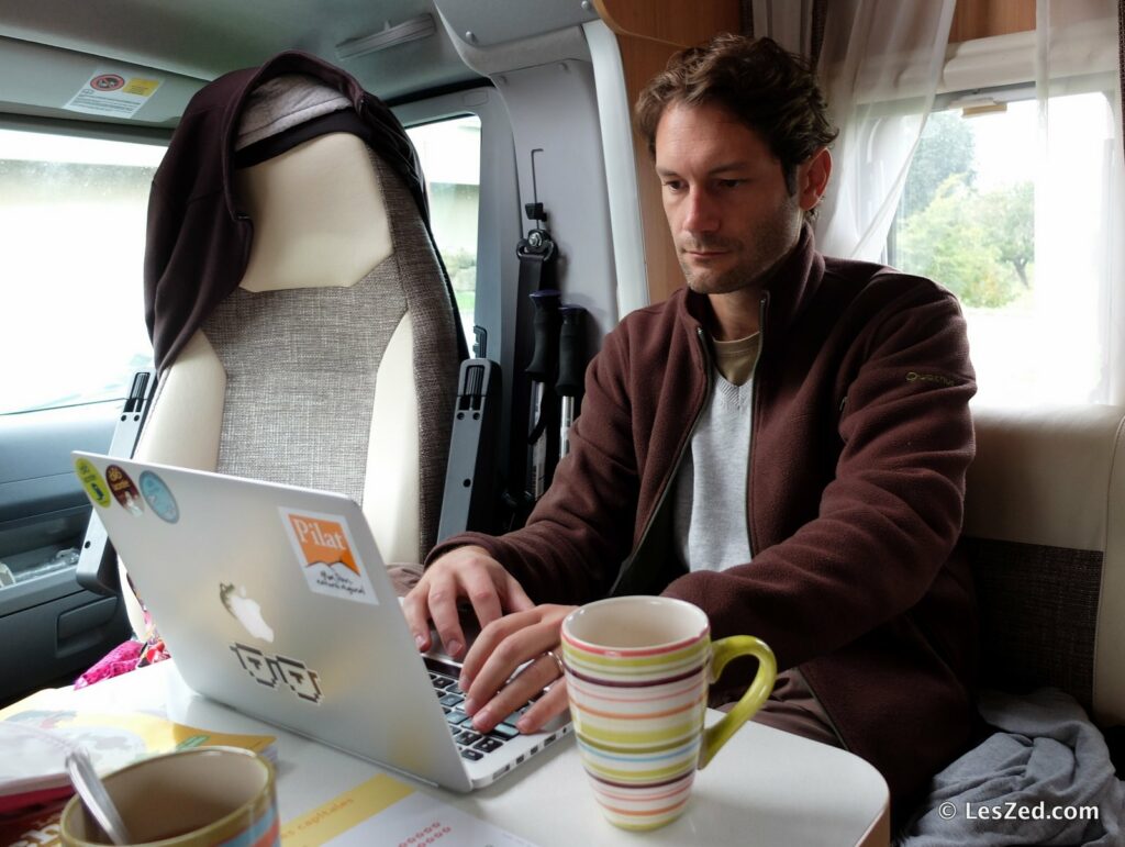 Travailler dans un camping-car : pas toujours facile