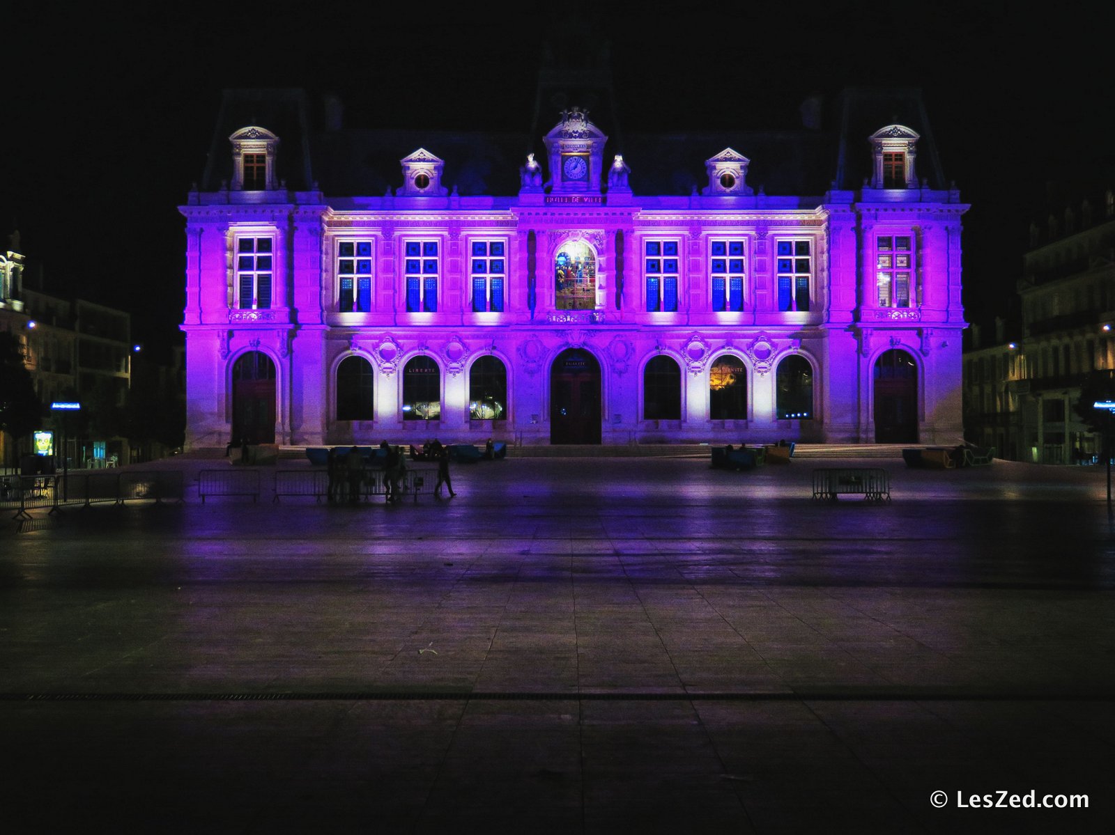 Poitiers by night (l'hôtel de ville)