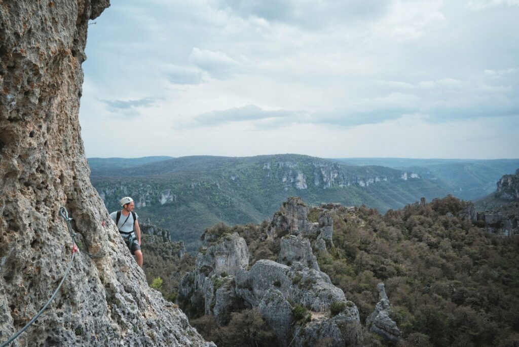 Je profite de la vue sur Montpellier-le-Vieux