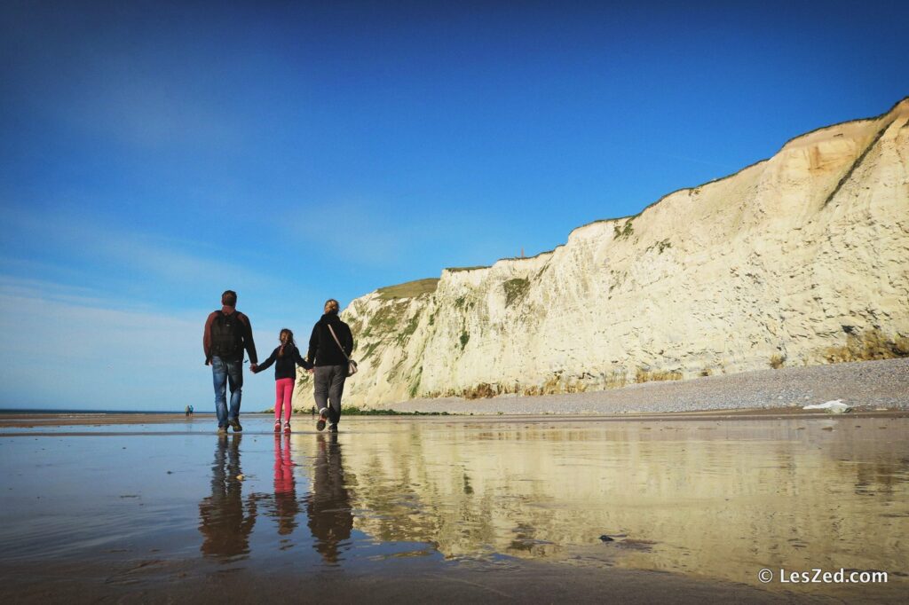 Promenade en famille au pieds des falaises du Cap Blanc Nez