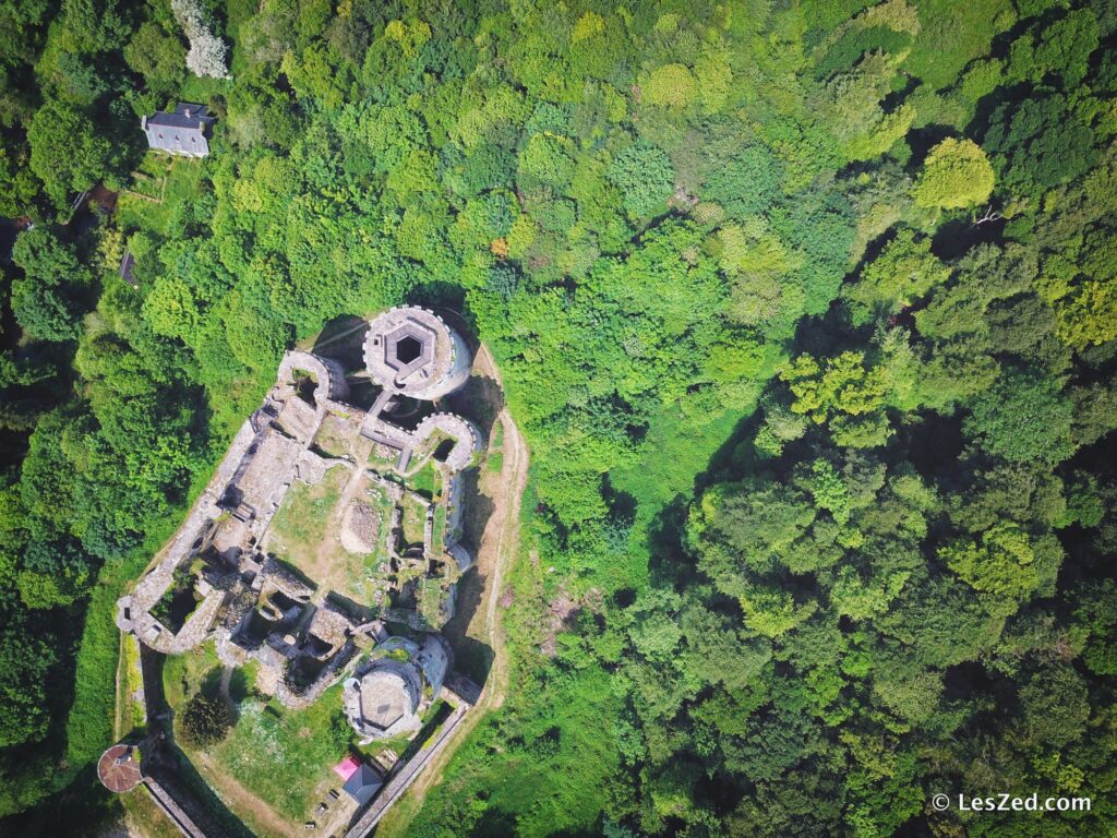 Le château de Tonquédec, vu du ciel