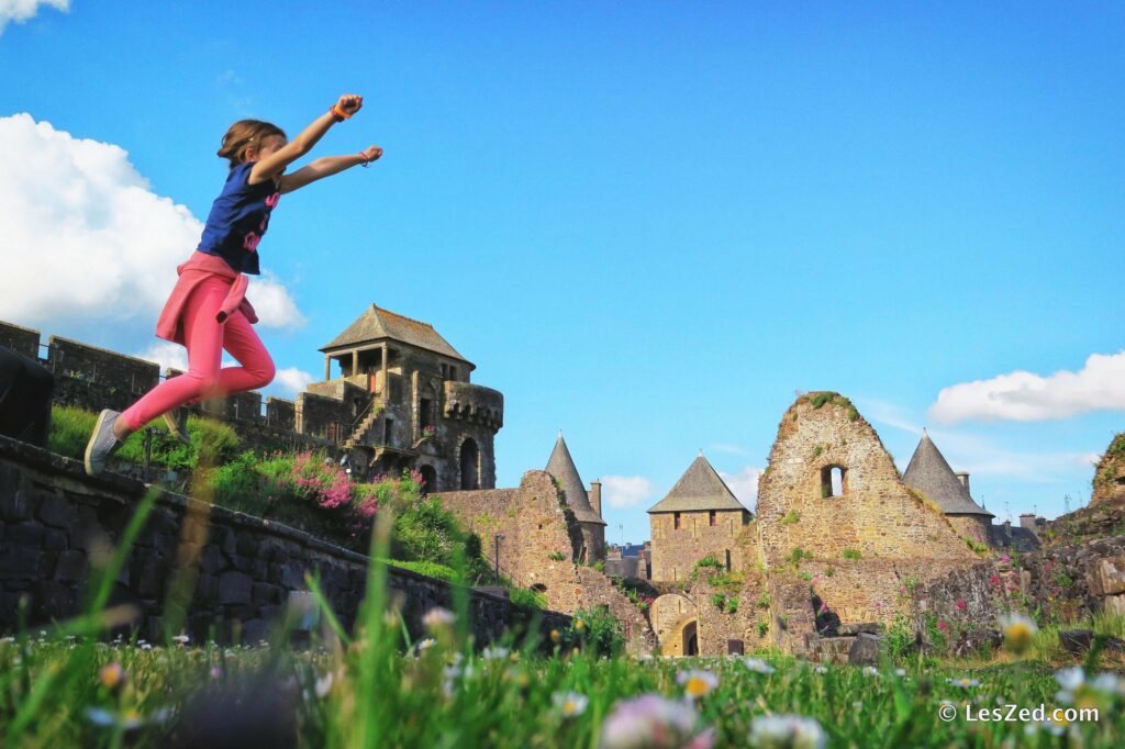 Le Château de Fougères en s'amusant