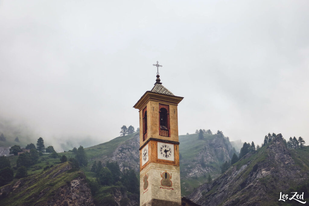 Clocher paysage montagne Val Varaita