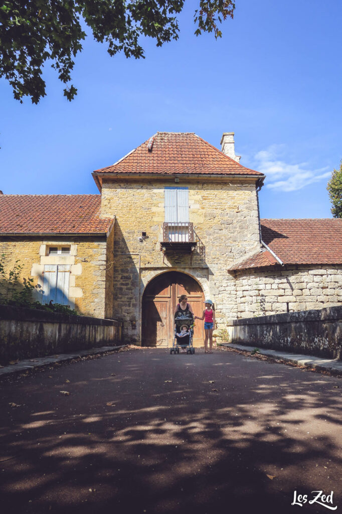 Vieille porte à Chateauvillain, accès au Parc aux daims