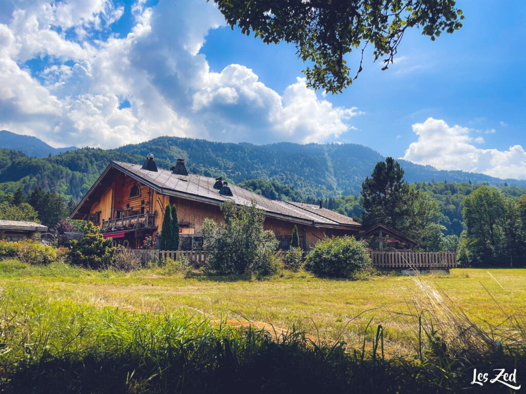 La Table de Fifine à Samoëns, en été