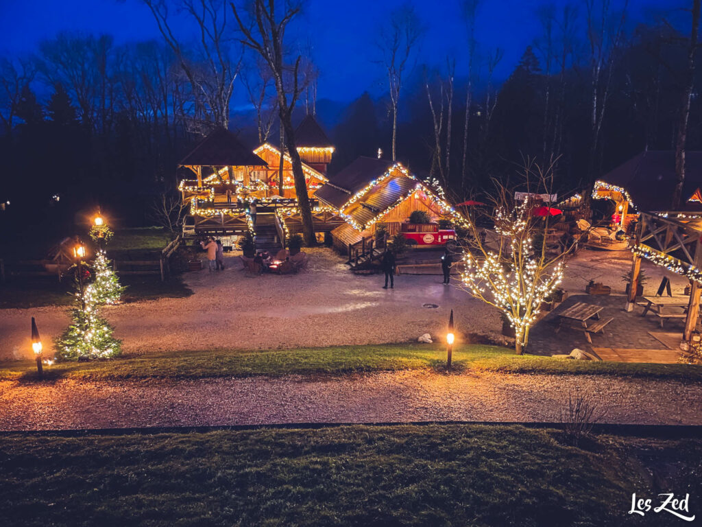 La Grand Parc de Noël la nuit tombée