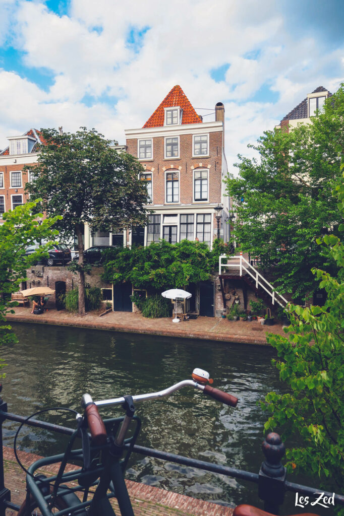 Utrecht - maison et double quai au bord du canal