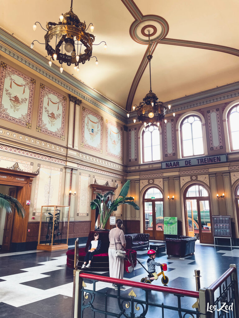 Utrecht - Spoorwegmuseum la gare du musee