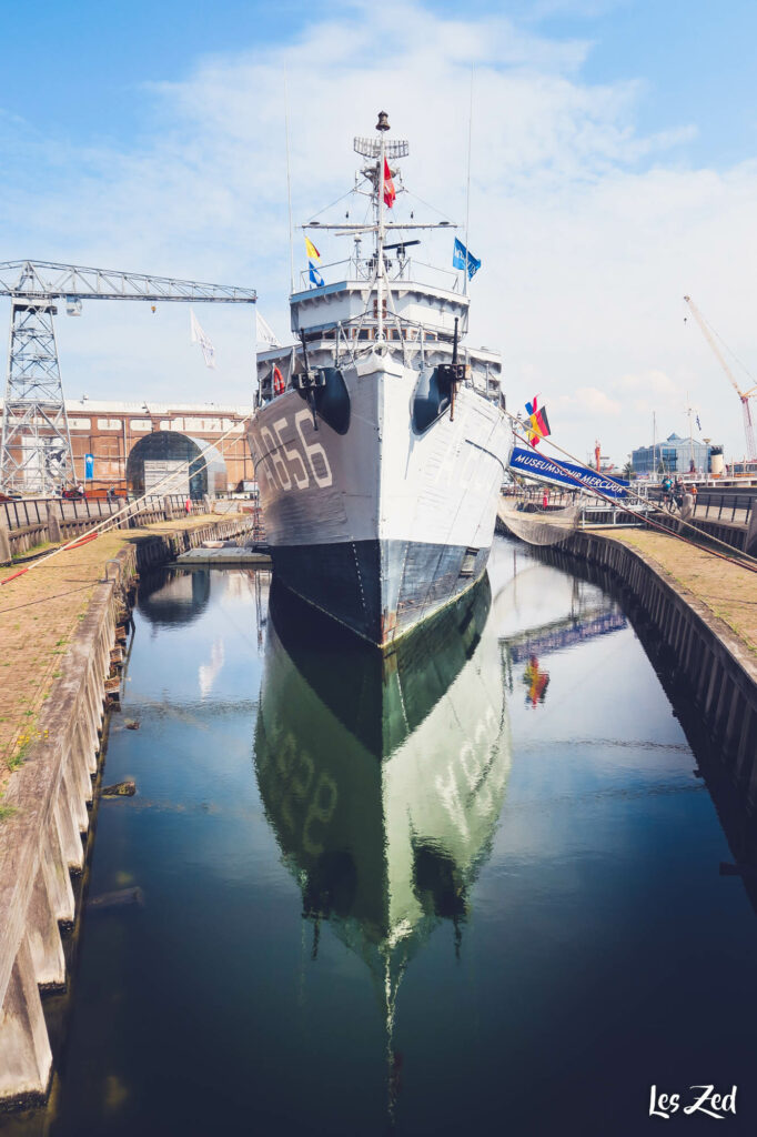 Flessingue Vlissingen Museumschip Mercuur ancien bateau