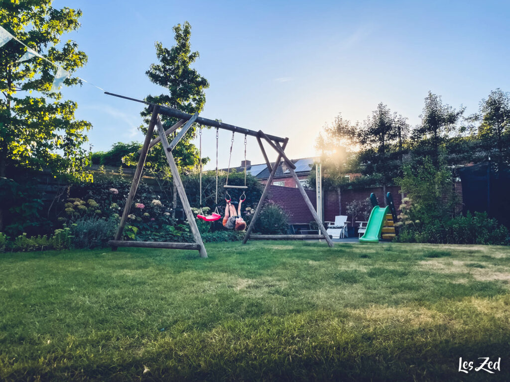 avec un grand jardin que les enfants ont apprécié