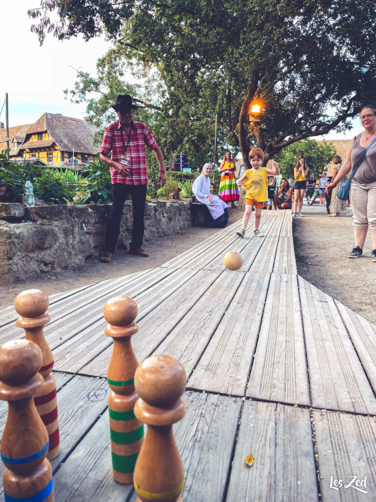 Autour de Strasbourg Ecomusee Alsace Fete au Village jeux quille