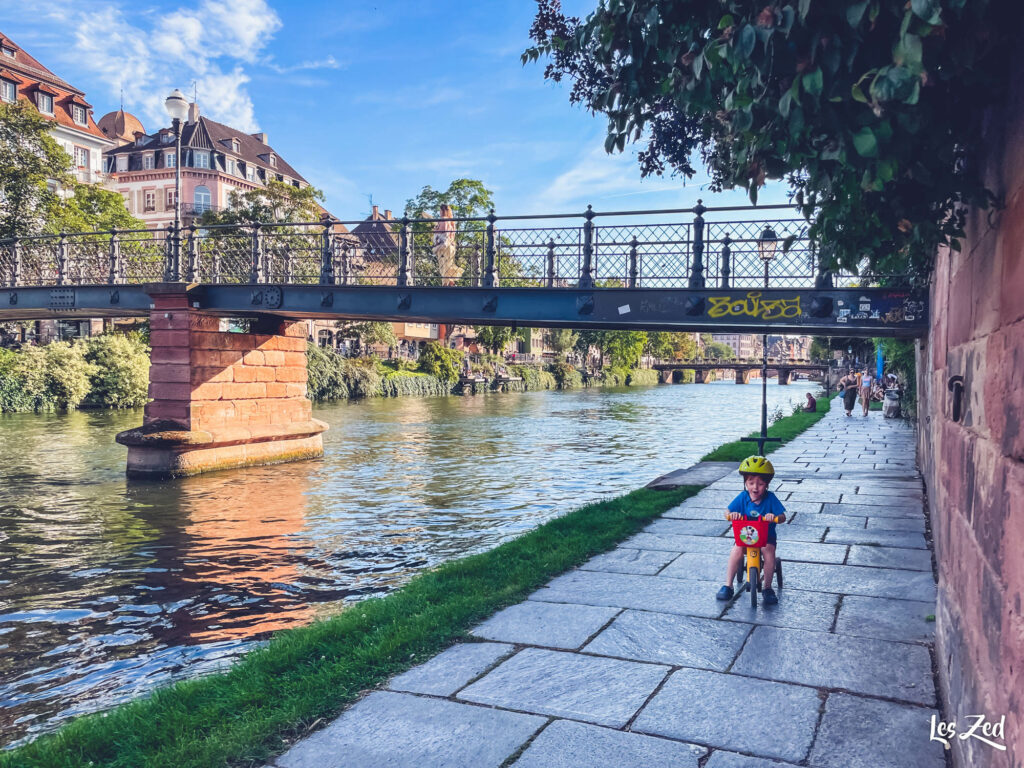 Strasbourg en famille fleuve Ill promener pied ou velo
