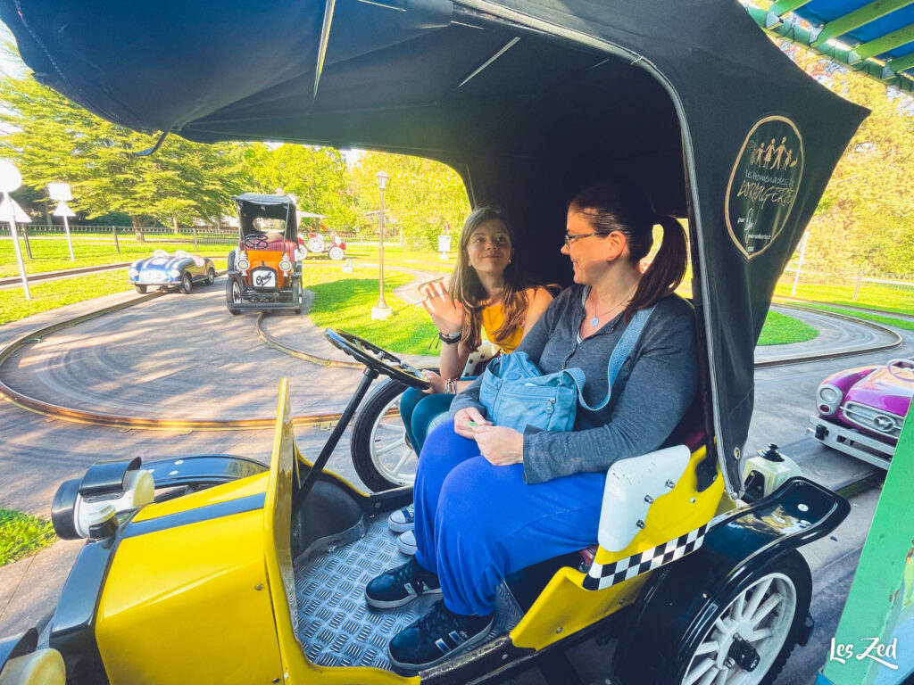 Strasbourg en famille Parc de Orangerie circuit voitures filles