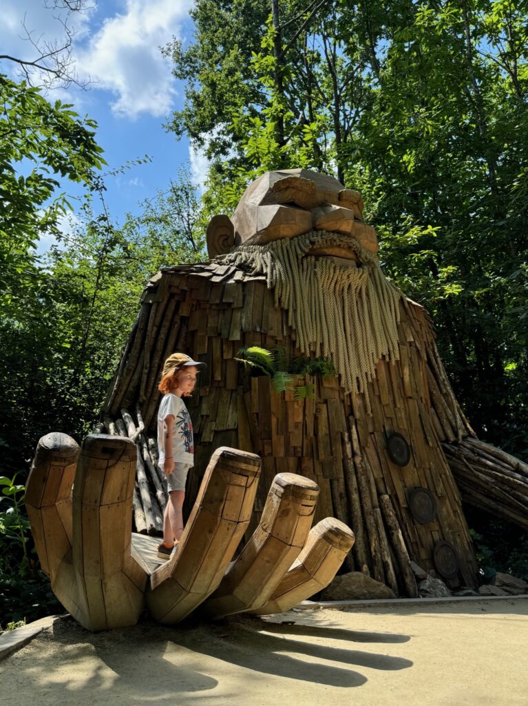 Autour de Cholet - Terra Botanica enfant et geant de bois