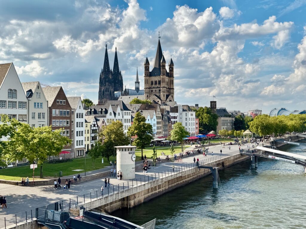 point de vue sur Cologne depuis le pont Deutzer Brücke 